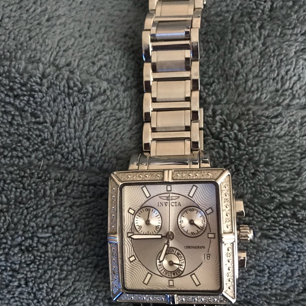 🔥🔥Authentic Silver Invicta Watch🔥🔥